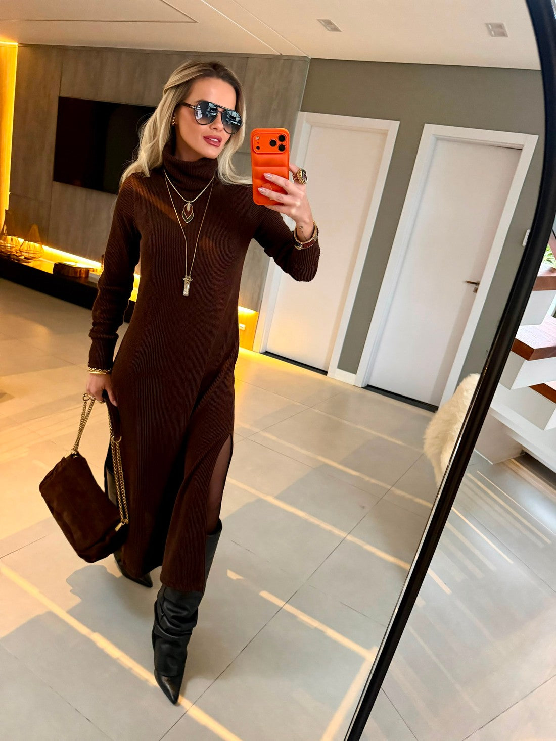 Vestido Midi Tricot Canelado Marrom