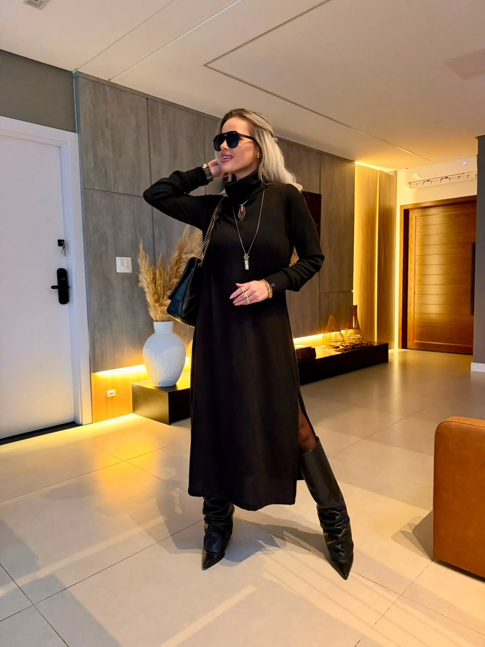 Vestido Midi Tricot Canelado Preto
